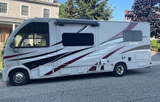 2014 Thor Motor Coach Axis 24 1