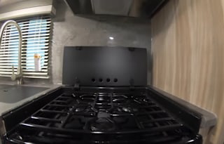 2021 Winnebago Micro Mini 1708FB