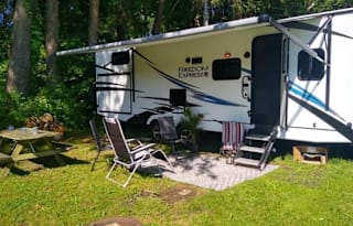 2020 Coachmen RV Freedom Express