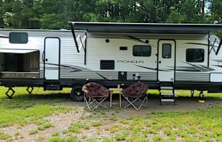 2021 Heartland Pioneer DS 320