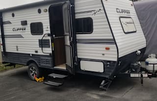 BEST Travel Trailer - Make Memories (Sleeps 5)