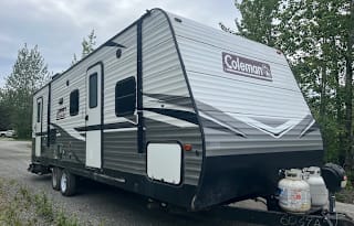 2020 Coleman Lantern Sleeps 10
