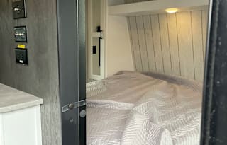 2022 Keystone RV Hideout 318BR