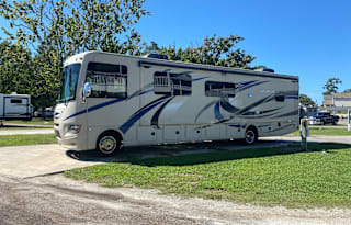 2015 Class A, 34F! No Special License Needed!