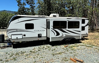 2022 Keystone RV Cougar Half-Ton 29BHSWE