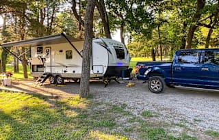 Palomino Solaire w/ King Bed, Keurig & Bunks