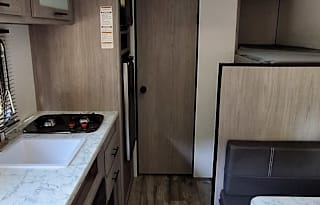 2024 Dutchmen RV Coleman Lantern LT Series 17B