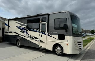 2021 Fleetwood RV Flair 29M