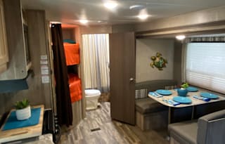 2019 30'Coachman Catalina, Discover Your Adventure