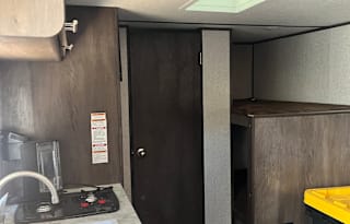 2021 Dutchmen RV Coleman Lantern LT Series 17B
