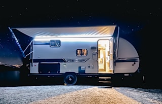 Sparkling Clean, Family Friendly & Easy to Tow RV!