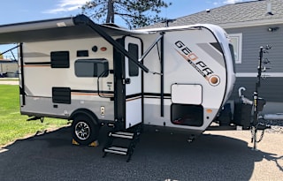 2021 Adventure Camper - Bunks - All Inclusive