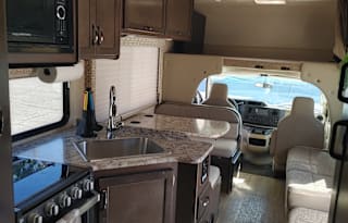 2019 Thor Motor Coach Freedom Elite HE26