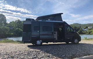 Florida Vacay Luxe Campervan (Solis 59PX)