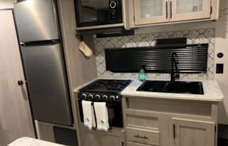 2022 Dutchmen RV Coleman Lantern LT Series 274BH