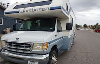 Cute little RV in El Paso