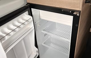 2022 Winnebago Solis 59P