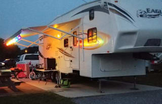 Soar in our Eagle 5th wheel