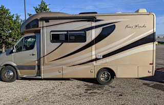 "Siesta"::Class B+ Thor Four Winds Siesta Sprinter