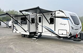 2022 Coachmen Freedom Express 326BHDSLE Penthouse