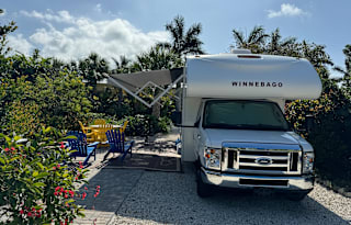Adventure-Ready 2019 Winnebago Outlook 25J –