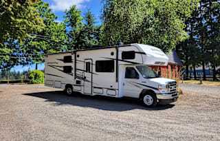 New 32ft motorhome Sunseeker LE 3250DS