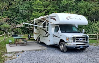 2014 Thor Motor Coach Four Winds 24C