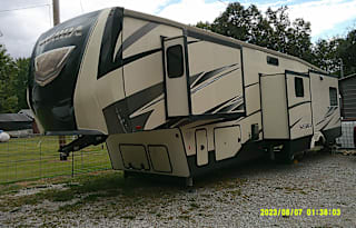 2019 Forest River RV Sierra 372LOK MTN1280