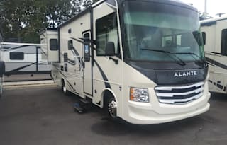 2021 CONVENIENT & EASY TO DRIVE RV!!!!!!!!!!!