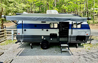 Fully Furnished Bunkhouse! Family friendly!!