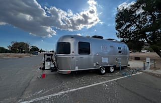 Airstream Flying Cloud 23FB - Wife Approved