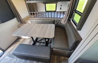 Luxury Family Bunkhouse- '22 Keystone Cougar 30BHS