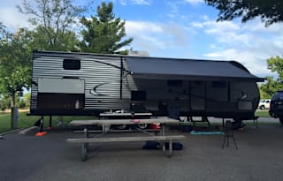 2016 Coachmen Catalina Travel Trailer, Sleeps 11 Pickup or delievery