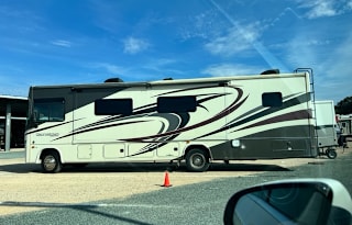 ~Vineyard Voyager RV Rental~
