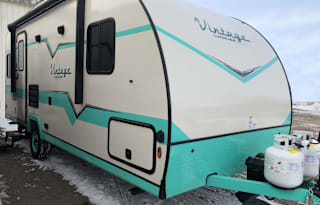 2021 Vintage Cruiser 23'-Blueberry Hill