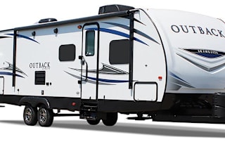 33' Ultra lite travel trailer sleeps up to 10!