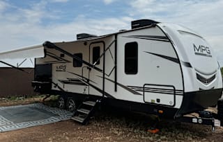 Cozy West Texas RV