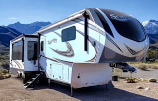 2022 Grand Design Solitude: High-End Comfort