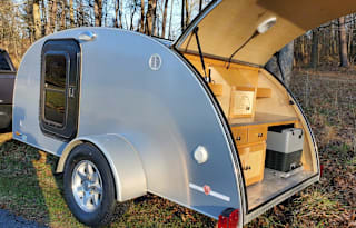 2018 Teardrop Camper - Super Easy to Tow - A/C!