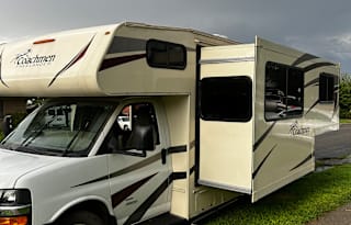 2018 Coachmen RV Freelander 24FS Chevy 4500