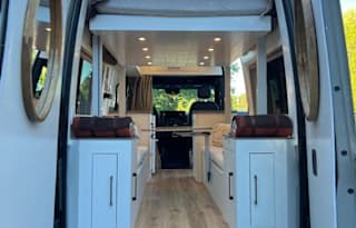 2022 Light Travelers Mercedes Sprinter