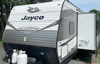 The Trailhead Lodge – Pet-Friendly Family Camper