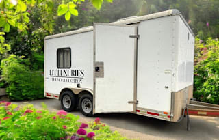 Mobile Hot Box Lounge