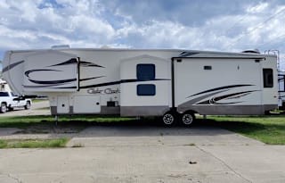 2016 Forest River RV Cedar Creek Silverback 37MBH