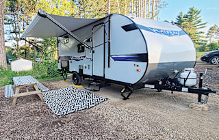 2022 Salem FSX Platinum - SUV Towable