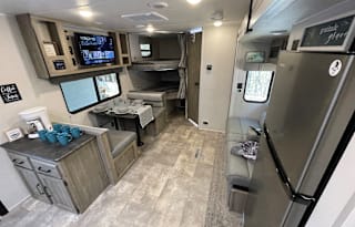 2023 Palomino Puma XLE Lite 25BHSC