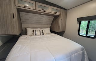 "THE QUADRANTS" - 2BR/1BA Sleeps 12!