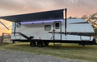 Traveler's Trove: "Luxe Haven" 2024 Tracer