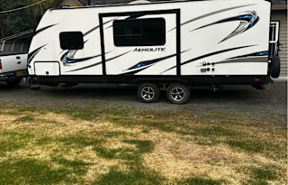 Rod and Gloria's kid approved camper rental!