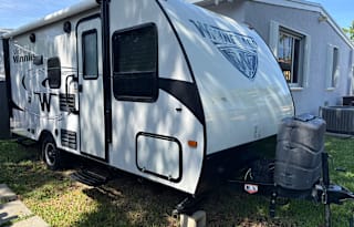 Comfortable Family RV | Kitchen & Bath